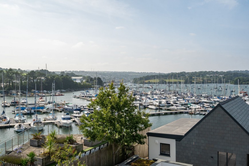 Waters Edge North Parade, Falmouth, TR11