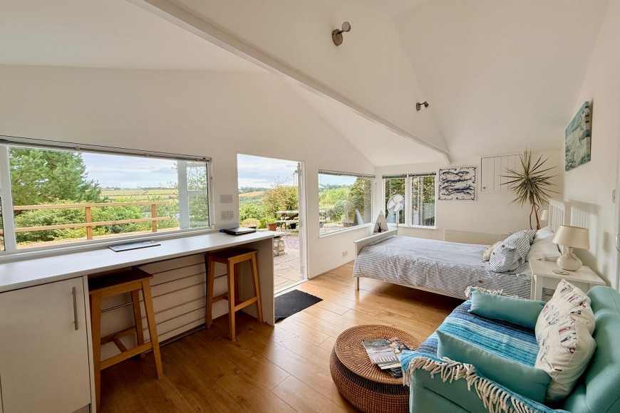 Antron Lane, Mabe Burnthouse, TR10