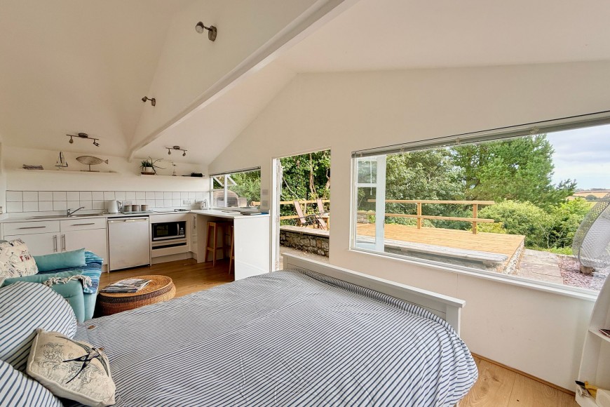 Antron Lane, Mabe Burnthouse, TR10