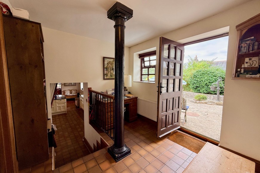 Antron Lane, Mabe Burnthouse, TR10