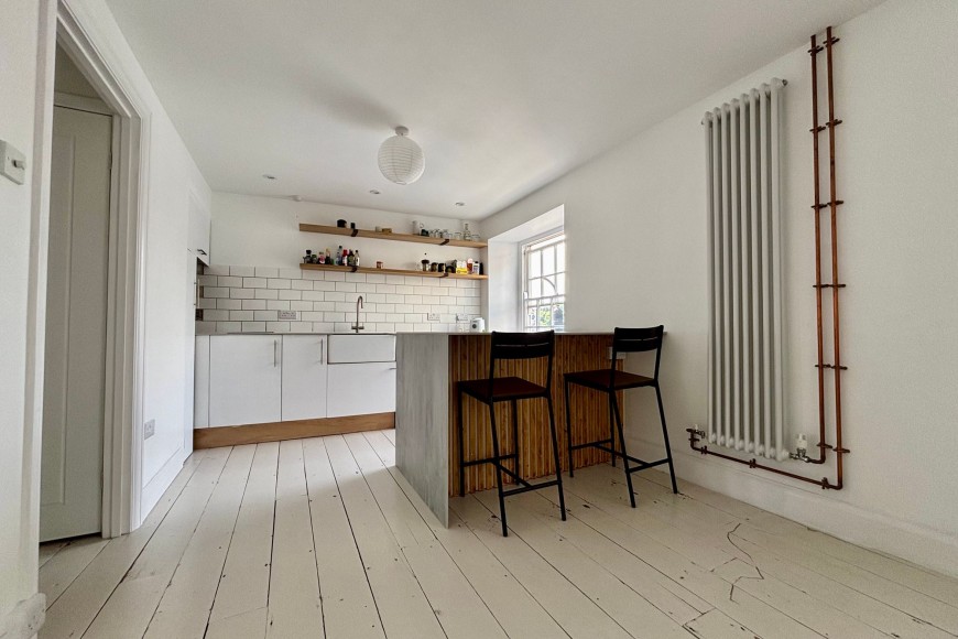 Lower Market Street, Penryn, TR10