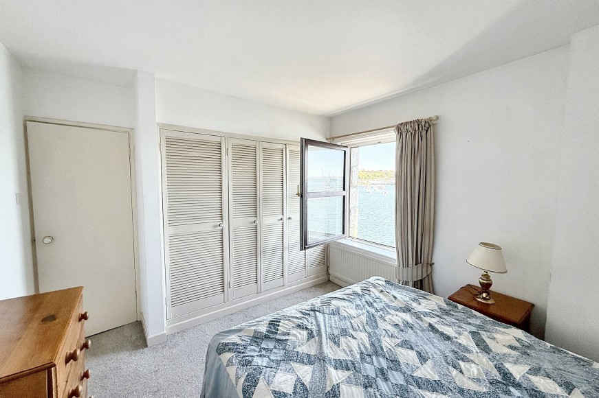 Janes Court, The Packet Quays, TR11