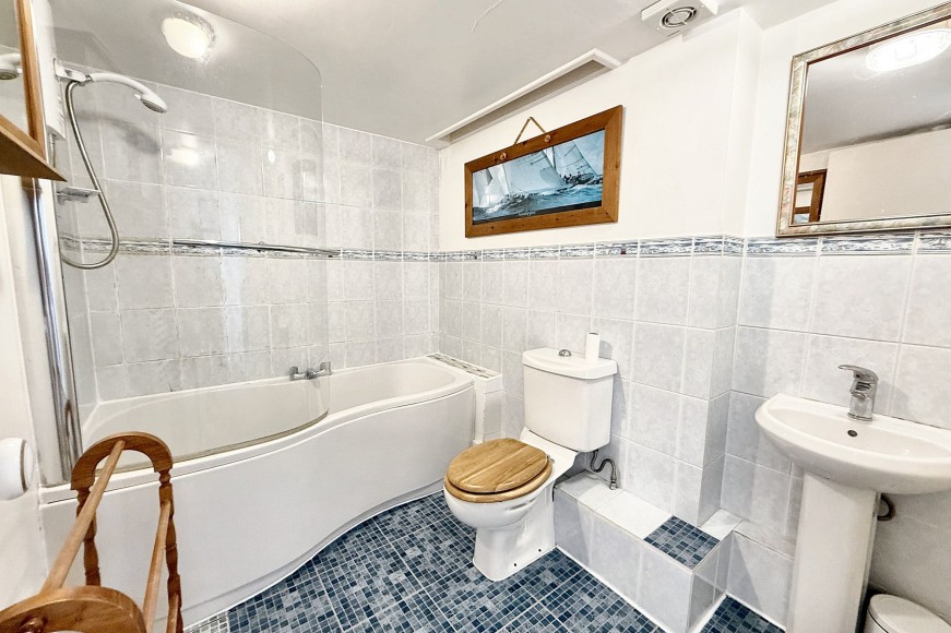 Janes Court, The Packet Quays, TR11